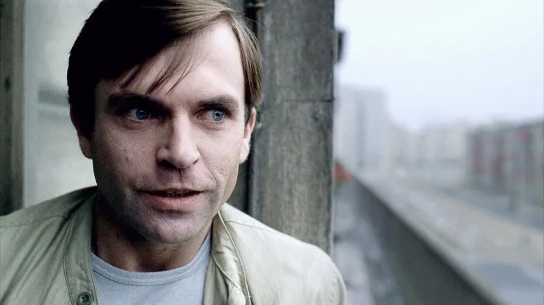 Sam Neill as Mark staring intensely in Possession (1981)