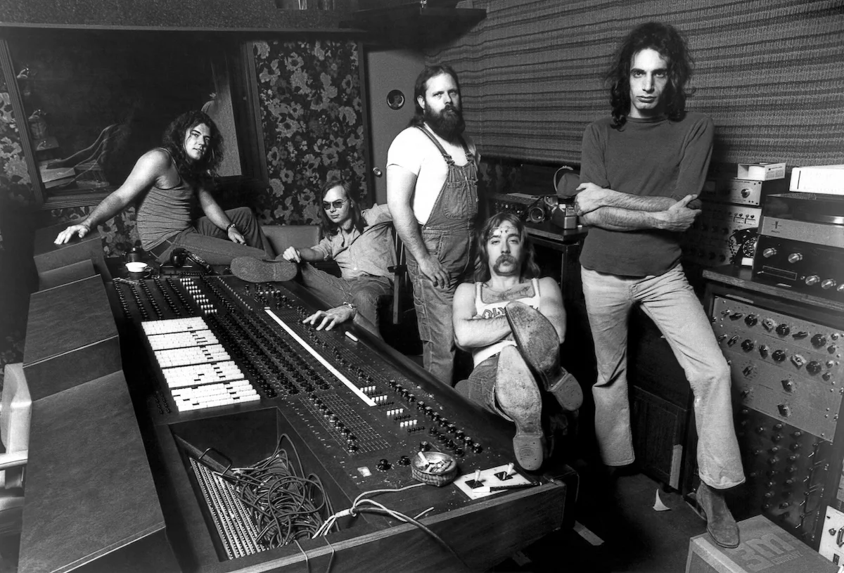 (L-R) Jim Hodder, Walter Becker, Denny Dias, Jeff "Skunk" Baxter, and Donald Fagen of Steely Dan in 1973. (Credit: Michael Ochs Archives/Getty Images)