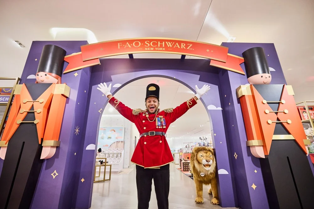 The human toy soldier at FAO Schwarz inside Nordstrom 57th Street.