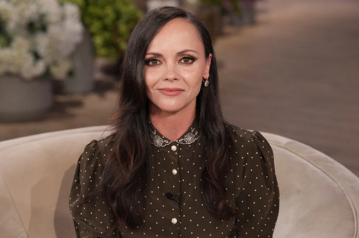 Christina Ricci Is Being Praised For Calling Out Jimmy Fallon After He Had Conor McGregor As A Guest On His Show. Here’s The Full Context.
