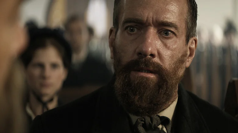 Matthew Macfadyen as Charles J. Guiteau looking astonished and sweaty in Death by Lightning